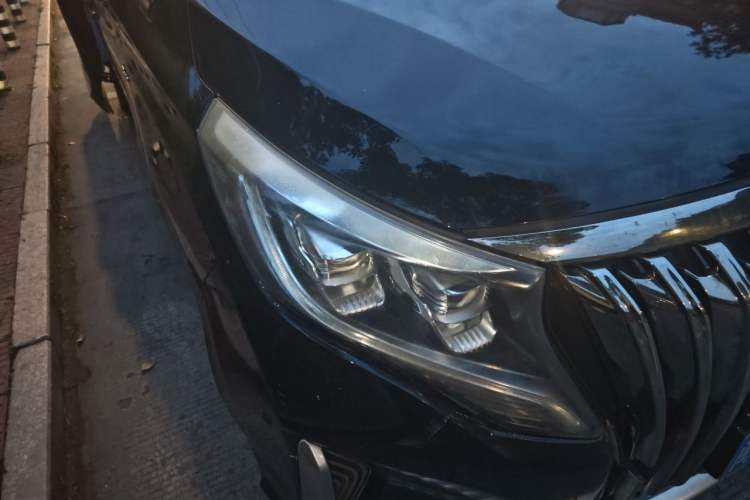 Used GAC Trumpchi M8 2018 320T Luxury Edition Right Front Headlight