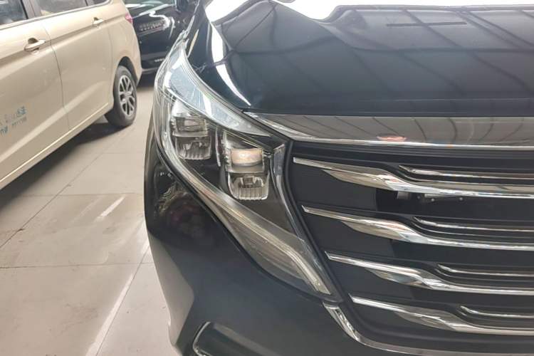 Used GAC Trumpchi M8 2018 320T Luxury Edition Right Front Headlight