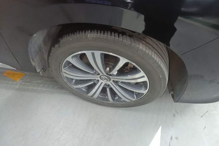 Used GAC Trumpchi M8 2018 320T Flagship Edition Right Front Wheel Hub