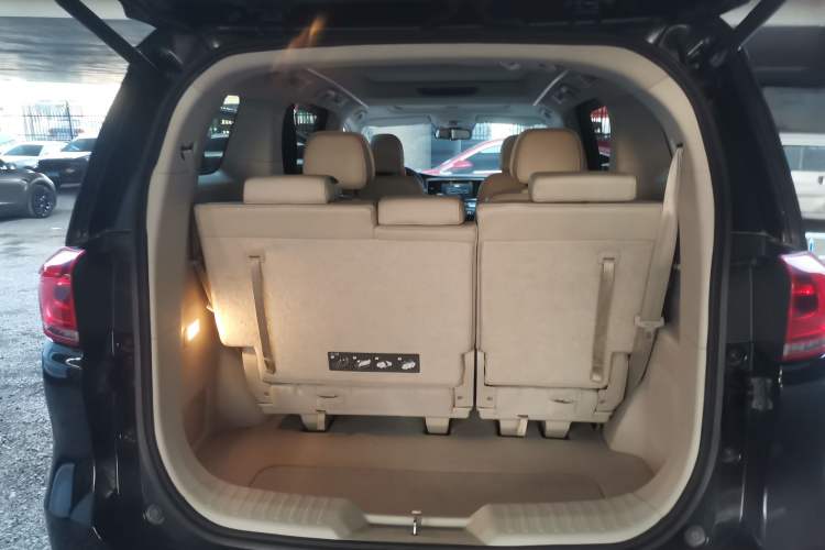 Used GAC Trumpchi M8 2018 320T Luxury Edition Trunk