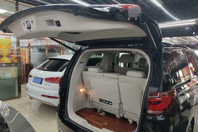 Used GAC Trumpchi M8 2018 320T Luxury Edition Trunk