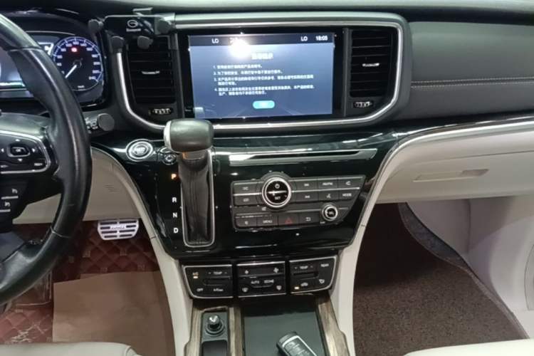 Used GAC Trumpchi M8 2018 320T Luxury Edition Audio And AC Panel