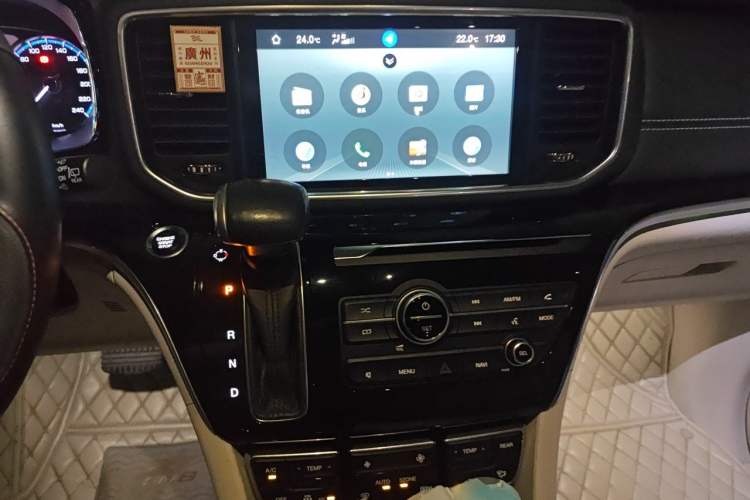 Used GAC Trumpchi M8 2018 320T Luxury Edition Audio And AC Panel