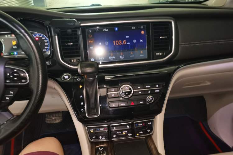 Used GAC Trumpchi M8 2018 320T Luxury Edition Audio And AC Panel