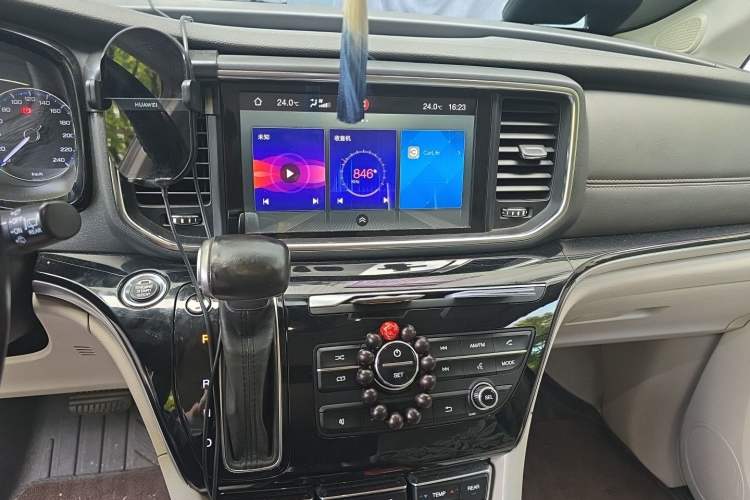 Used GAC Trumpchi M8 2018 320T Luxury Edition Audio And AC Panel