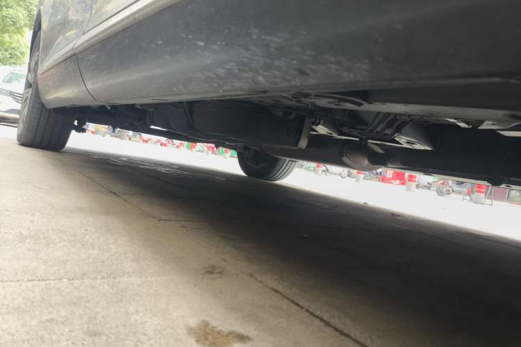Used GAC Trumpchi M8 2018 320T Luxury Edition Chassis Front Right