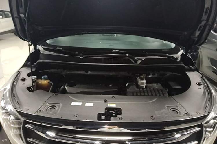 Used GAC Trumpchi M8 2018 320T Luxury Edition Engine Bay