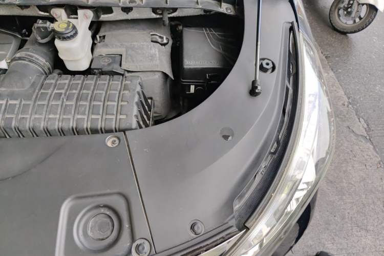 Used GAC Trumpchi M8 2018 320T Luxury Edition Engine Bay Left