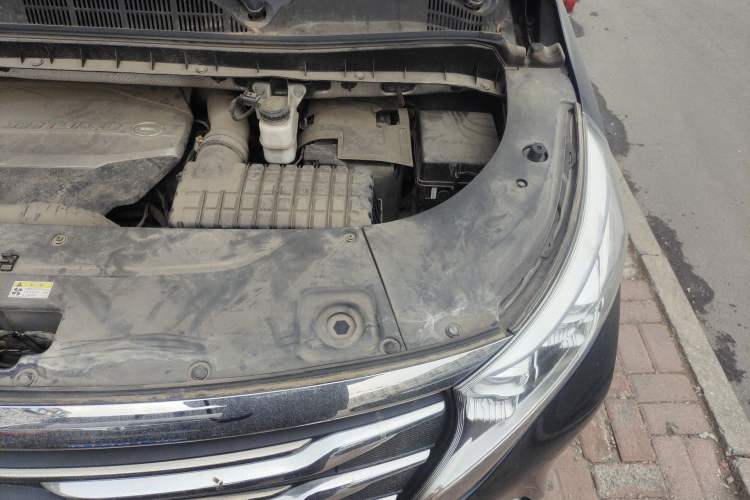 Used GAC Trumpchi M8 2018 320T Luxury Edition Engine Bay Left