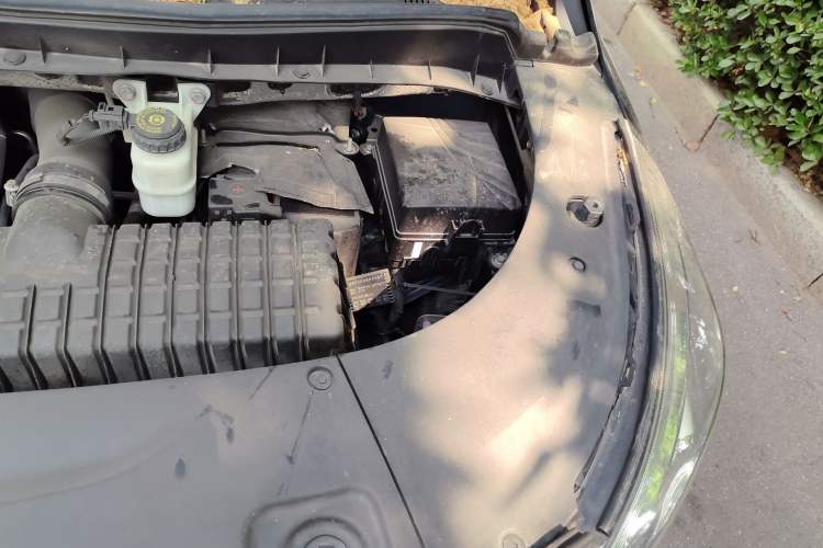 Used GAC Trumpchi M8 2018 320T Luxury Edition Engine Bay Left