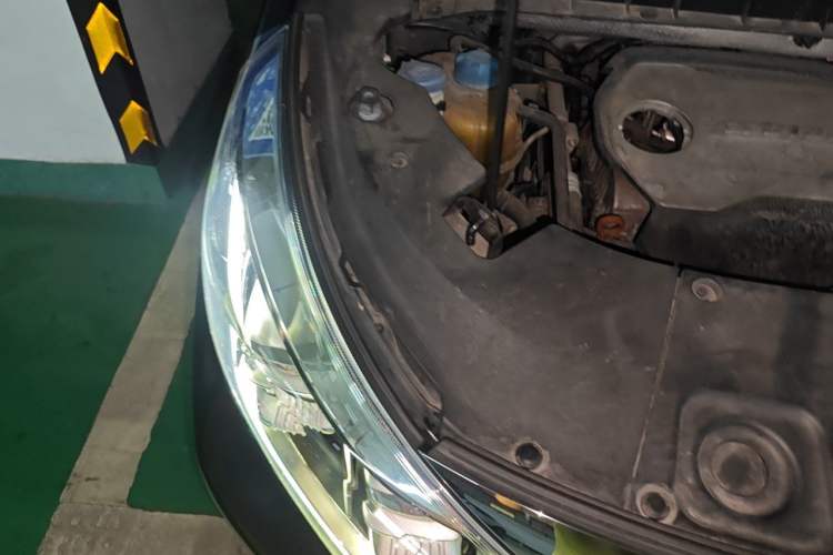 Used GAC Trumpchi M8 2018 320T Luxury Edition Engine Bay Right