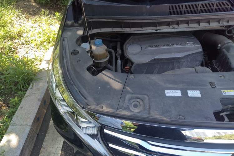 Used GAC Trumpchi M8 2018 320T Luxury Edition Engine Bay Right
