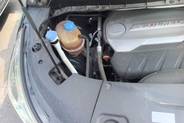 Used GAC Trumpchi M8 2018 320T Luxury Edition Engine Bay Right