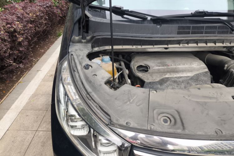 Used GAC Trumpchi M8 2018 320T Luxury Edition Engine Bay Right