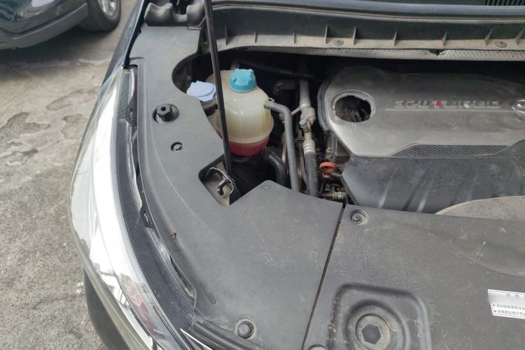 Used GAC Trumpchi M8 2018 320T Luxury Edition Engine Bay Right