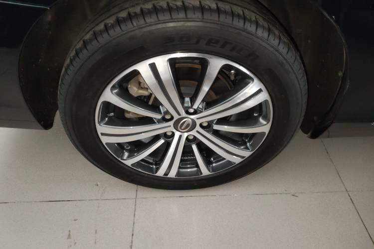 Used GAC Trumpchi M8 2018 320T Luxury Edition Exterior 5
