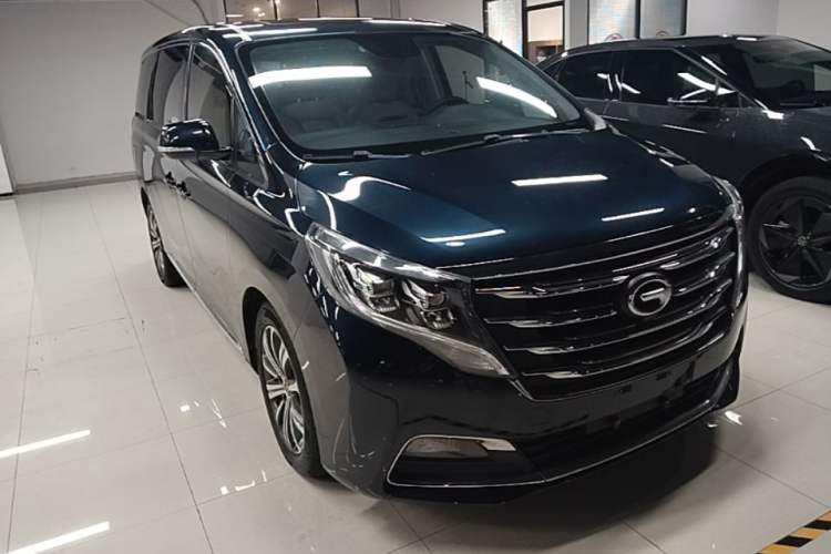 Used GAC Trumpchi M8 2018 320T Luxury Edition Front Right 45 Deg