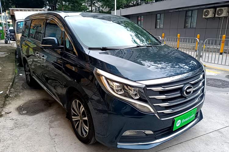 Used GAC Trumpchi M8 2018 320T Flagship Edition Front Right 45 Deg