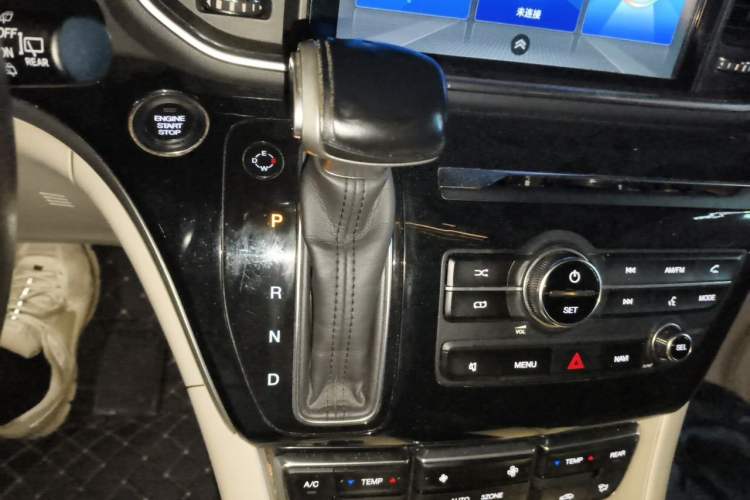 Used GAC Trumpchi M8 2018 320T Luxury Edition Gear Lever