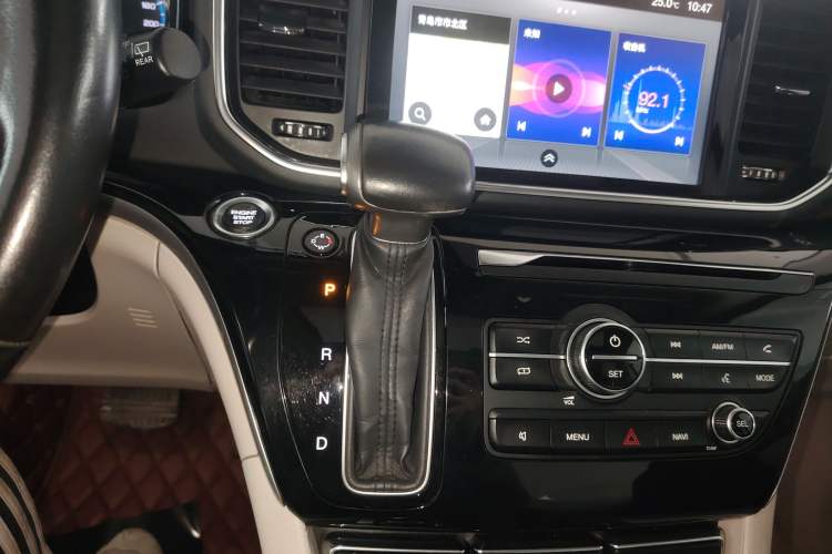 Used GAC Trumpchi M8 2018 320T Luxury Edition Gear Lever