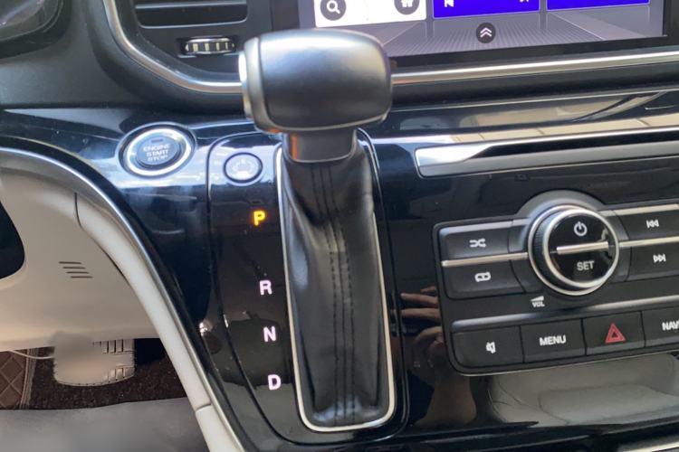 Used GAC Trumpchi M8 2018 320T Luxury Edition Gear Lever