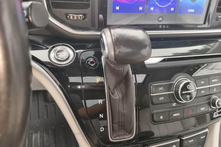 Used GAC Trumpchi M8 2018 320T Luxury Edition Gear Lever