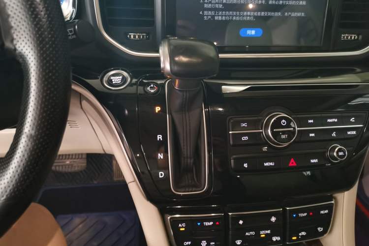 Used GAC Trumpchi M8 2018 320T Luxury Edition Gear Lever