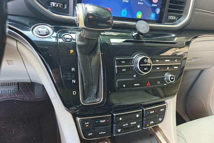Used GAC Trumpchi M8 2018 320T Luxury Edition Gear Lever