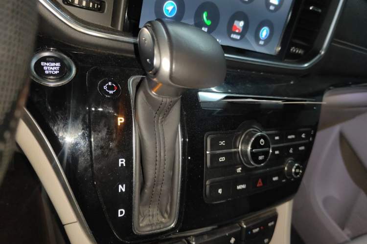 Used GAC Trumpchi M8 2018 320T Luxury Edition Gear Lever