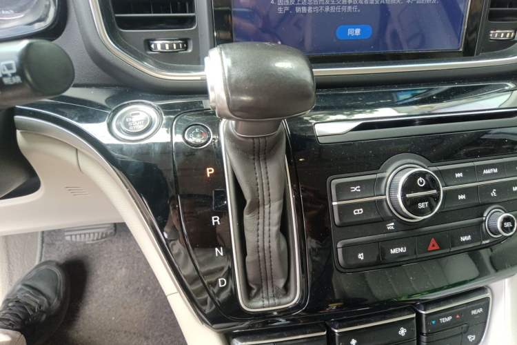 Used GAC Trumpchi M8 2018 320T Luxury Edition Gear Lever