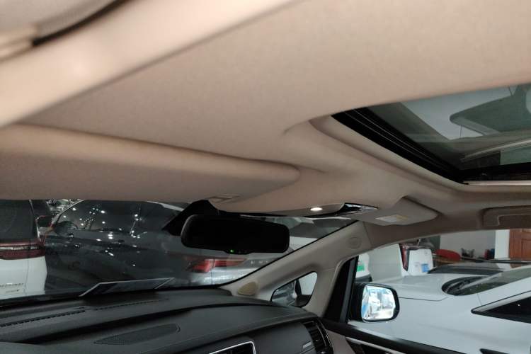 Used GAC Trumpchi M8 2018 320T Luxury Edition Headliner