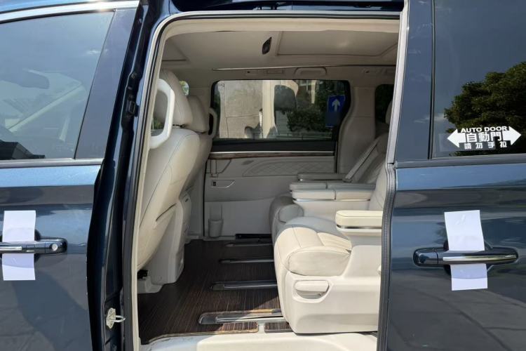 Used GAC Trumpchi M8 2018 320T Luxury Edition Interior 2