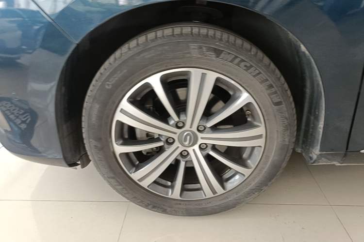 Used GAC Trumpchi M8 2018 320T Flagship Edition Left Front Wheel Hub