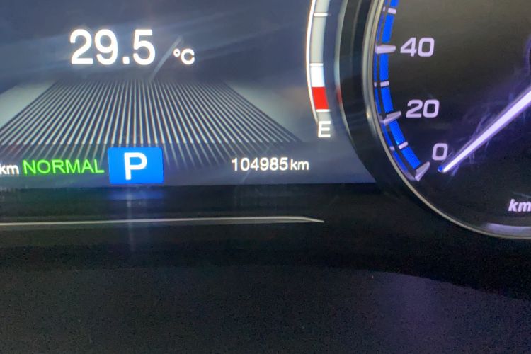 Used GAC Trumpchi M8 2018 320T Luxury Edition Odometer Close Up