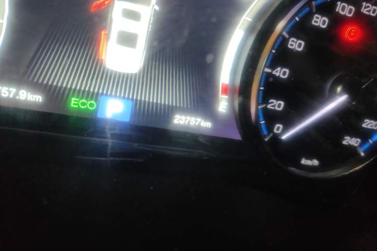 Used GAC Trumpchi M8 2018 320T Luxury Edition Odometer Close Up