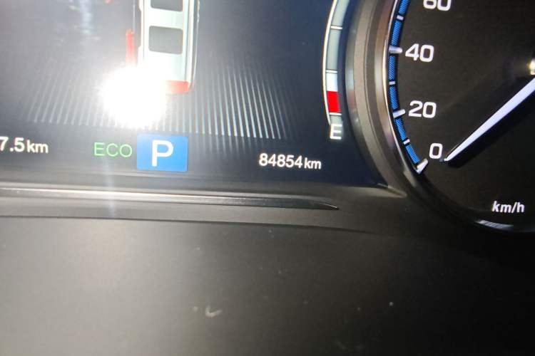 Used GAC Trumpchi M8 2018 320T Luxury Edition Odometer Close Up