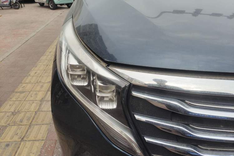 Used GAC Trumpchi M8 2018 320T Luxury Edition Right Front Headlight