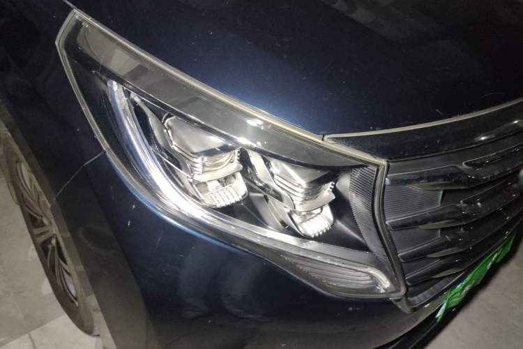 Used GAC Trumpchi M8 2018 320T Luxury Edition Right Front Headlight