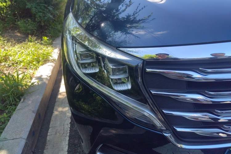 Used GAC Trumpchi M8 2018 320T Luxury Edition Right Front Headlight
