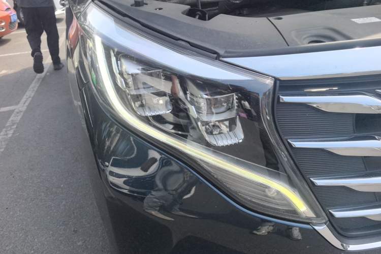Used GAC Trumpchi M8 2018 320T Luxury Edition Right Front Headlight