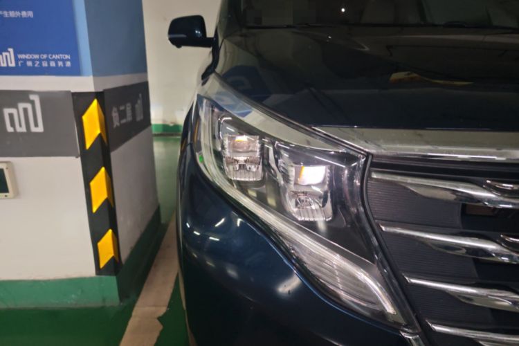 Used GAC Trumpchi M8 2018 320T Luxury Edition Right Front Headlight