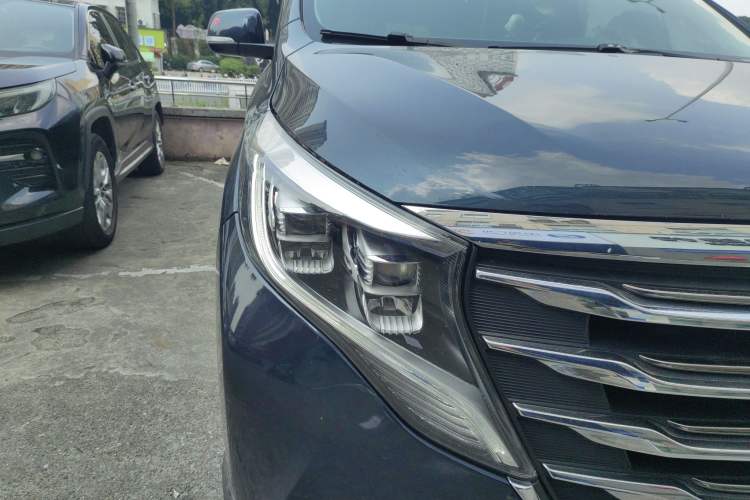 Used GAC Trumpchi M8 2018 320T Luxury Edition Right Front Headlight