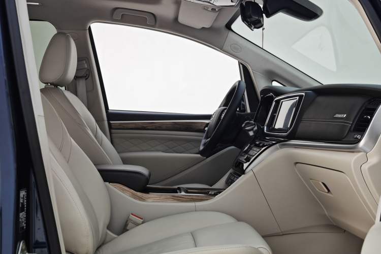 Used GAC Trumpchi M8 2018 320T Luxury Edition Right Front Seat