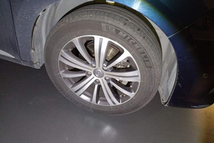 Used GAC Trumpchi M8 2018 320T Flagship Edition Right Front Wheel Hub