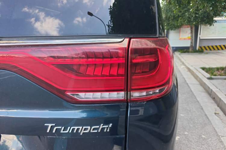 Used GAC Trumpchi M8 2018 320T Luxury Edition Right Rear Taillight