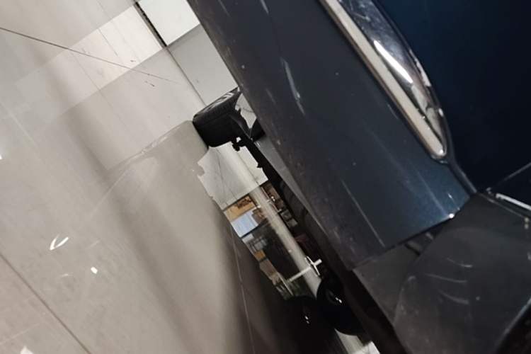 Used GAC Trumpchi M8 2018 320T Luxury Edition Right Side Sill