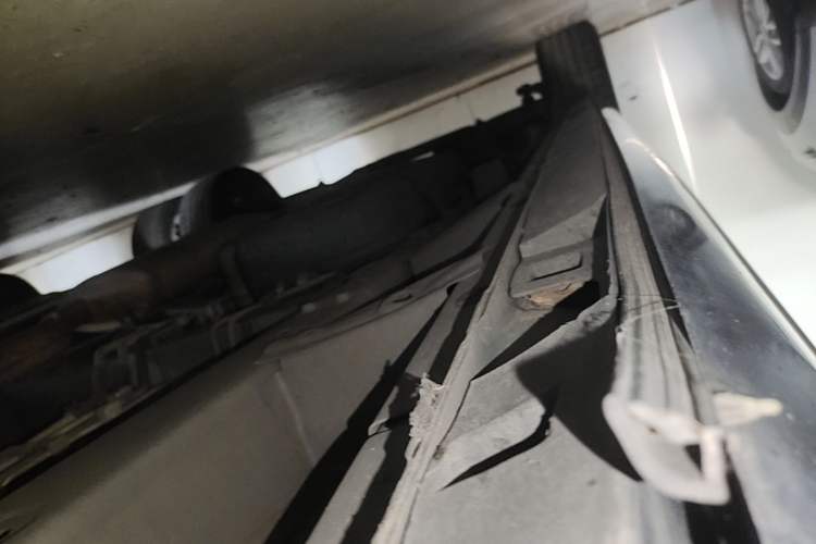 Used GAC Trumpchi M8 2018 320T Luxury Edition Right Side Sill