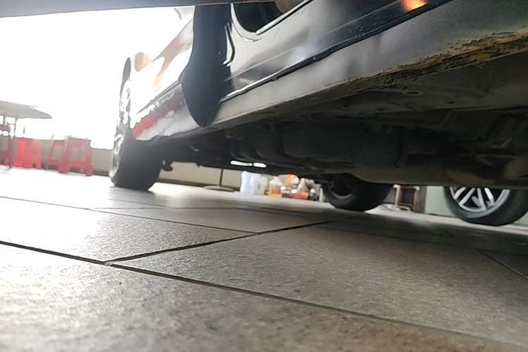 Used GAC Trumpchi M8 2018 320T Luxury Edition Right Side Sill