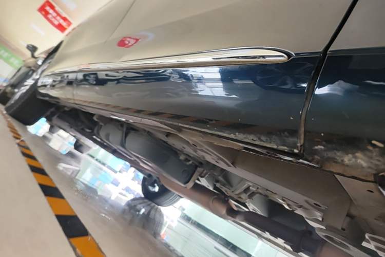 Used GAC Trumpchi M8 2018 320T Luxury Edition Right Side Sill