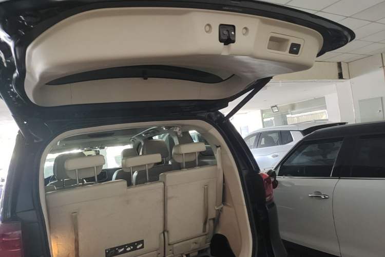 Used GAC Trumpchi M8 2018 320T Luxury Edition Trunk